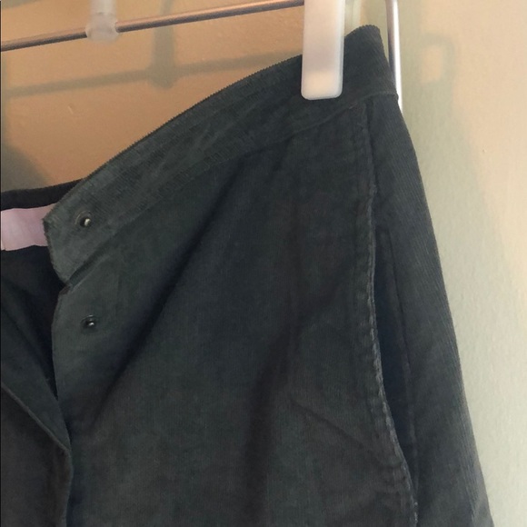 Farrow corduroy skirt in dark olive - Picture 4 of 8